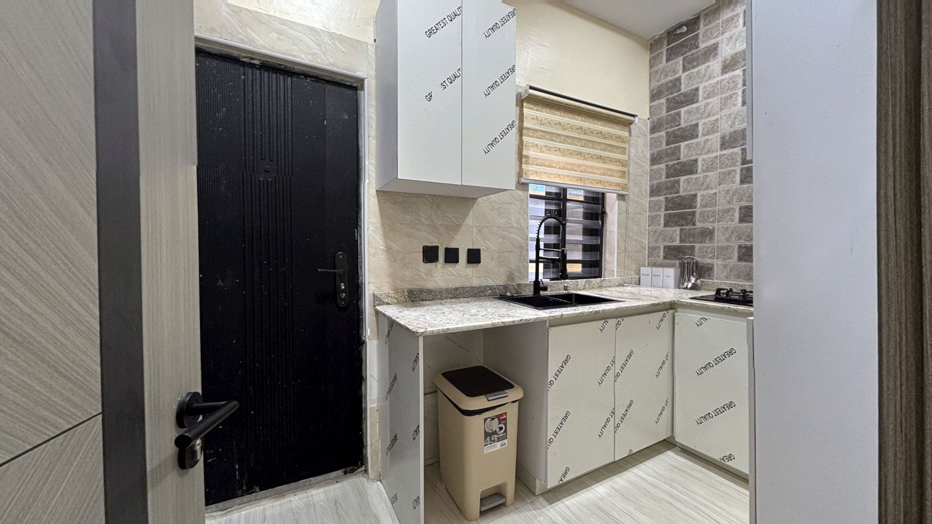 Gallery image - 8