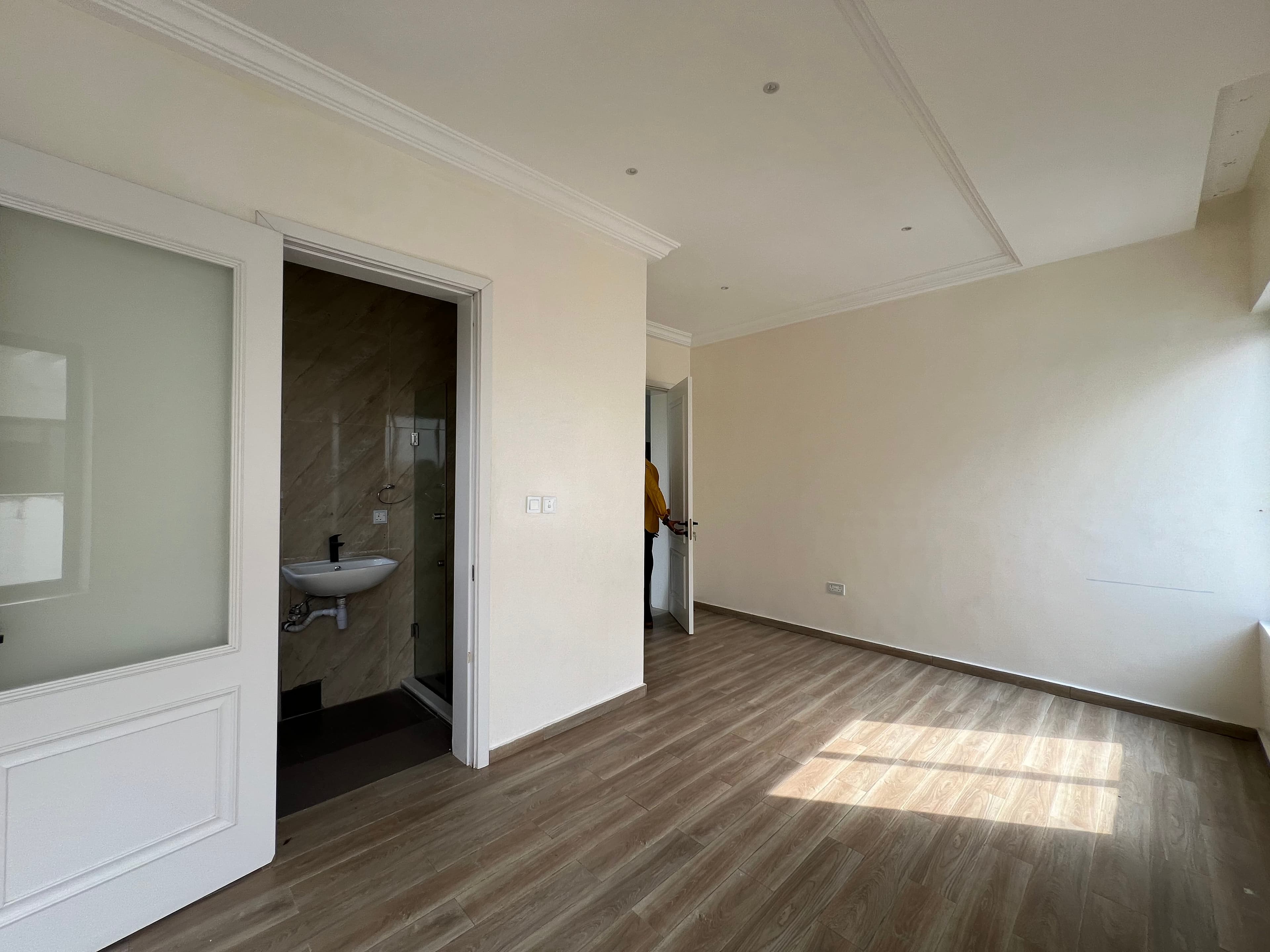Gallery image - 16