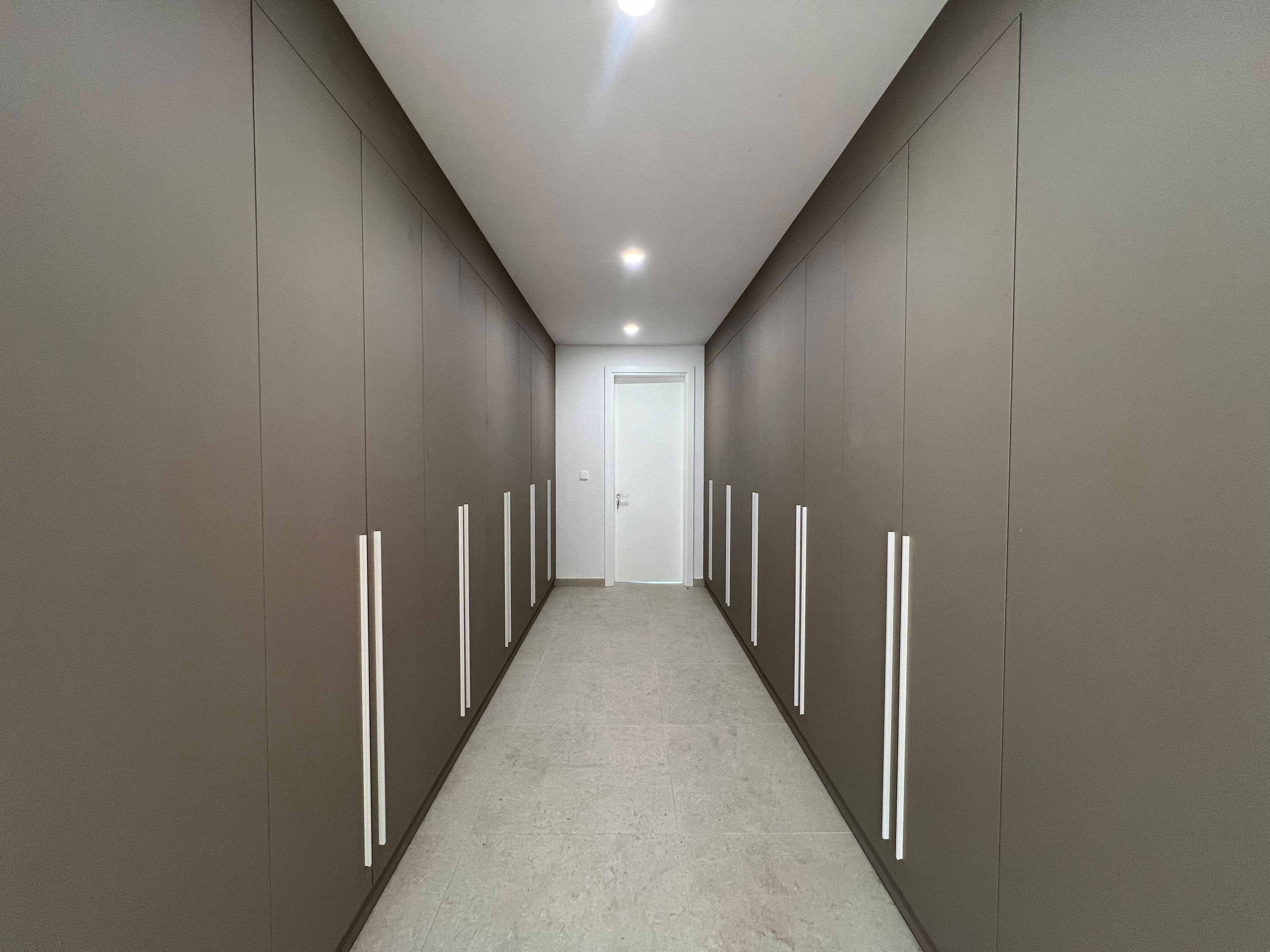 Gallery image - 16