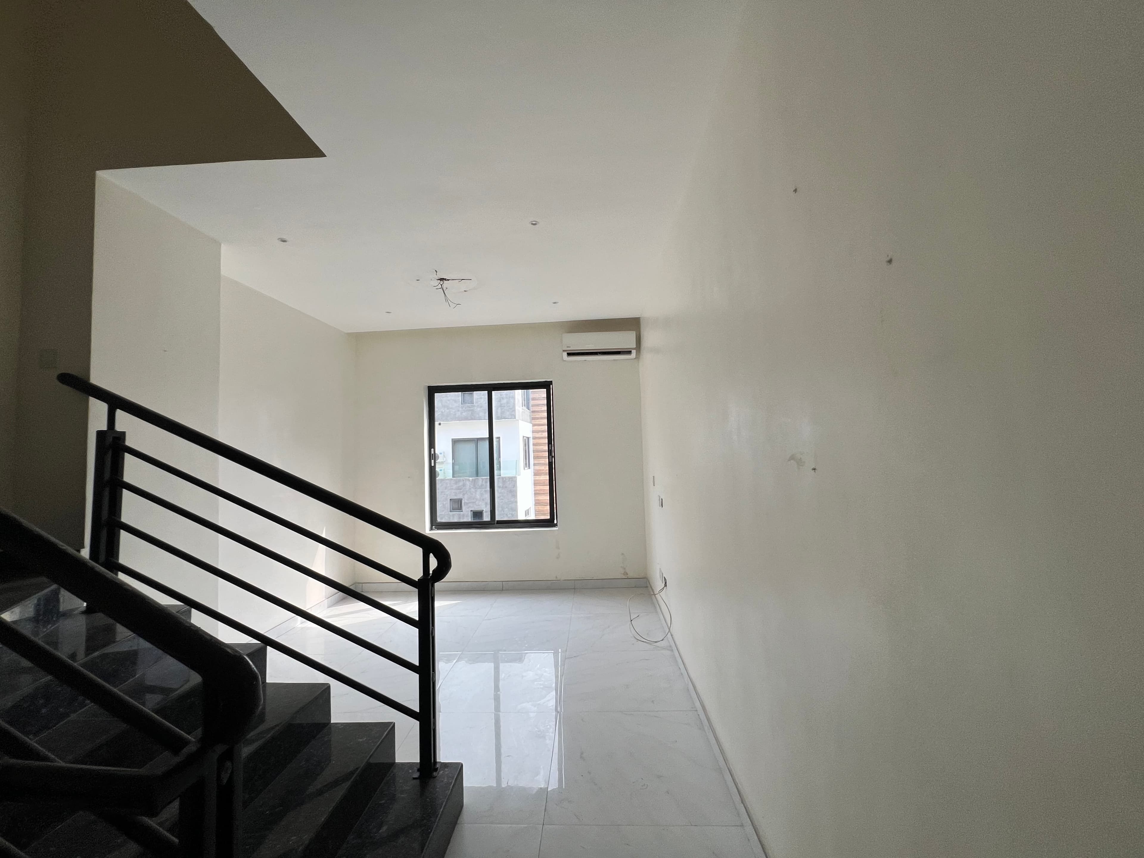 Gallery image - 7
