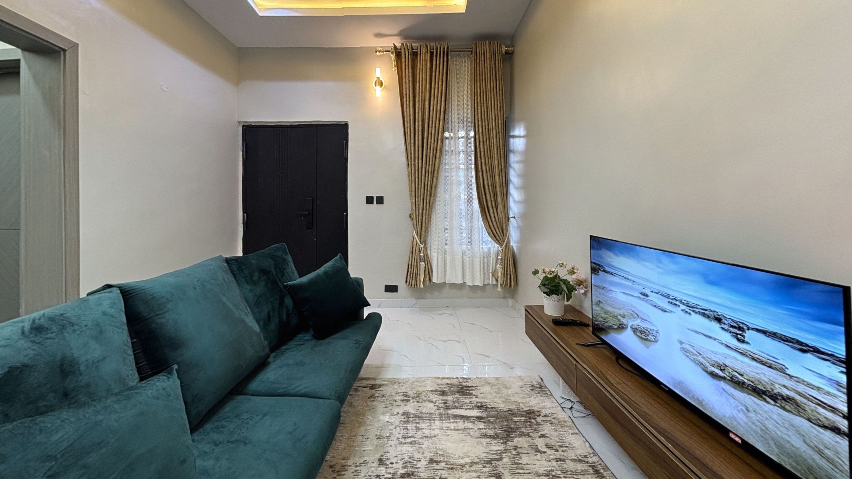 Gallery image - 5
