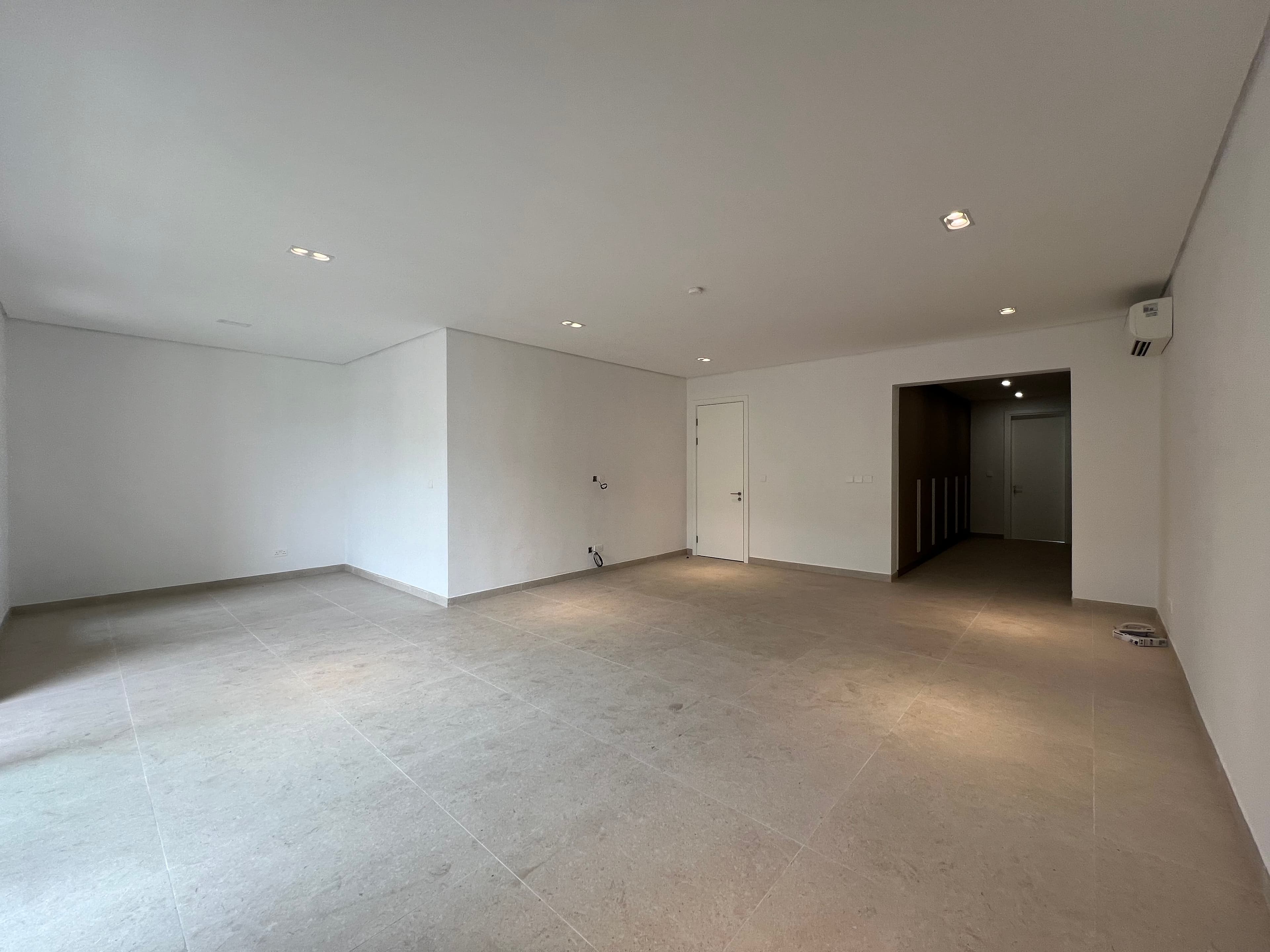 Gallery image - 15
