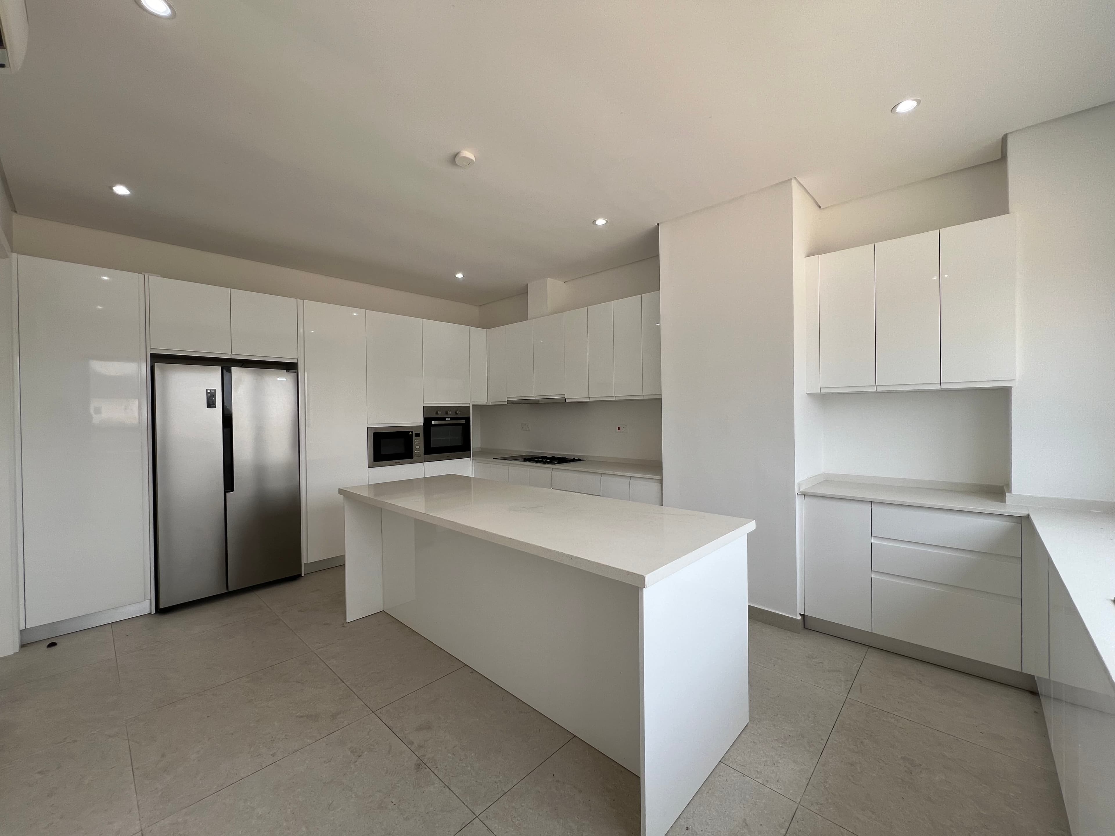 Gallery image - 8