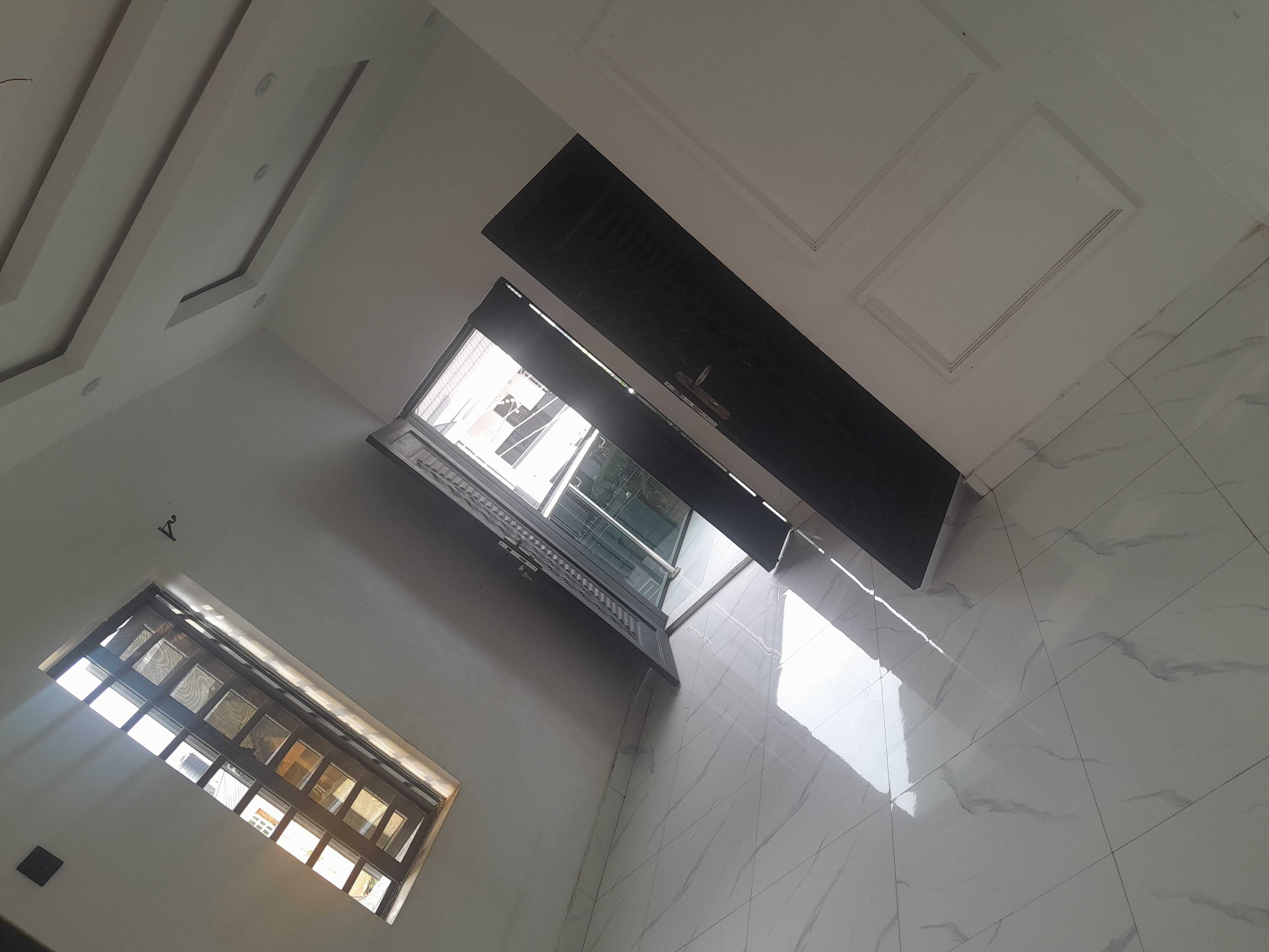Gallery image - 8