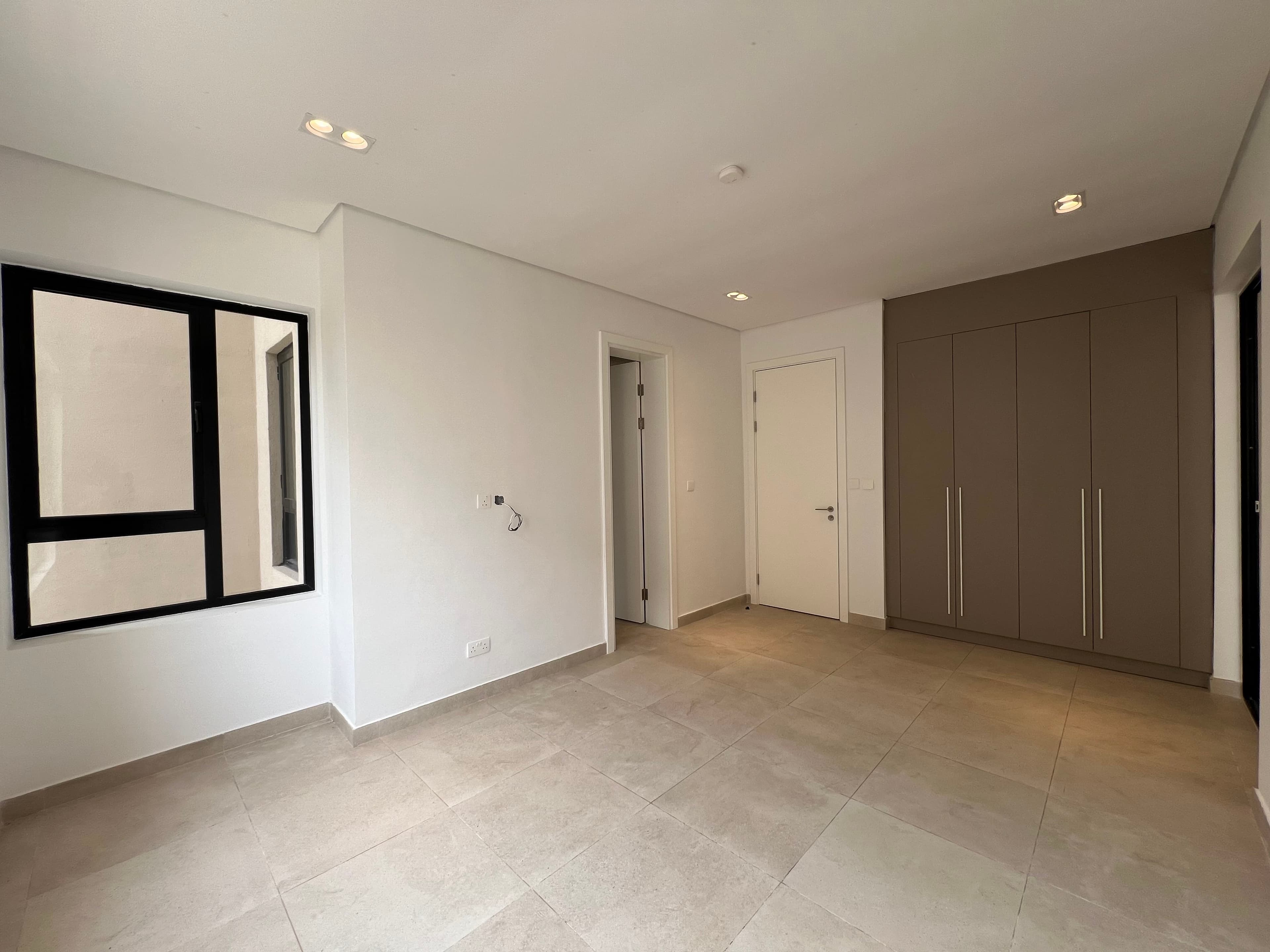 Gallery image - 11